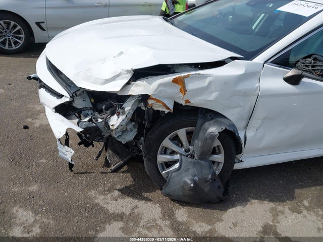 4T1B11HK5KU181301 Toyota CAMRY LE