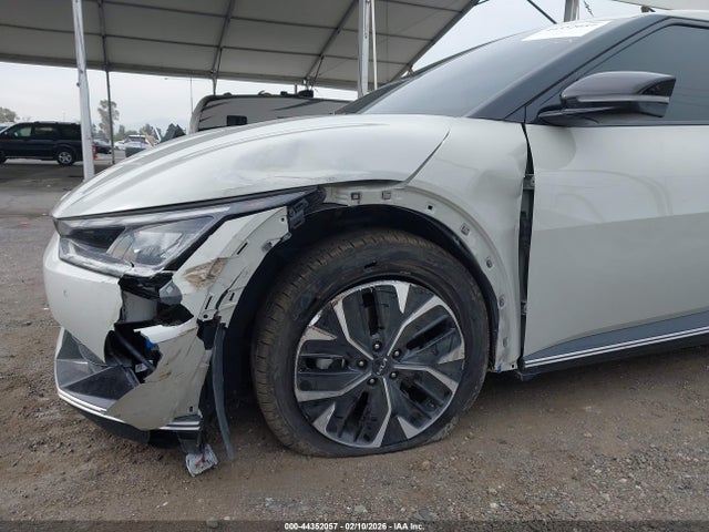 KNDC34LA1R5182422 KIA Ev6 Wind