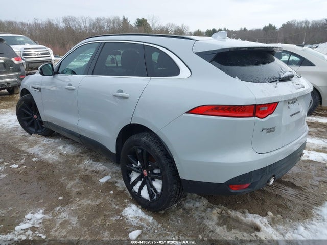 2018 JAGUAR F-PACE SADCK2EV8JA247225 Photo 2