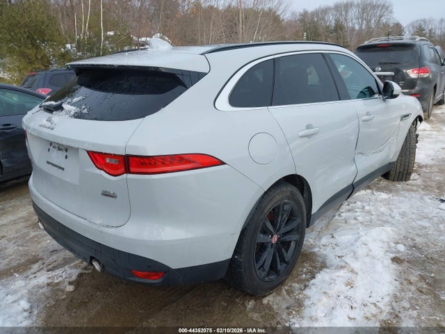 2018 JAGUAR F-PACE SADCK2EV8JA247225 Photo 3