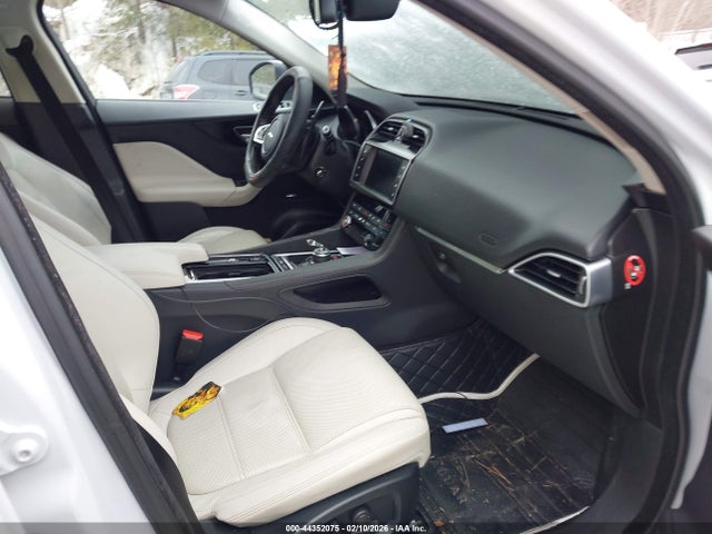 2018 JAGUAR F-PACE SADCK2EV8JA247225 Photo 4