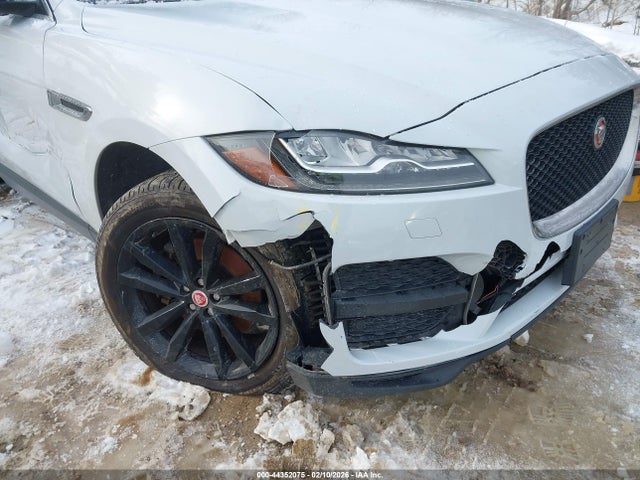 2018 JAGUAR F-PACE SADCK2EV8JA247225 Photo 5