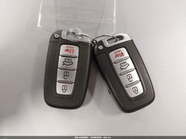 Hyundai SONATA HYBRID 2015 KMHEC4A44FA135292 Image 11