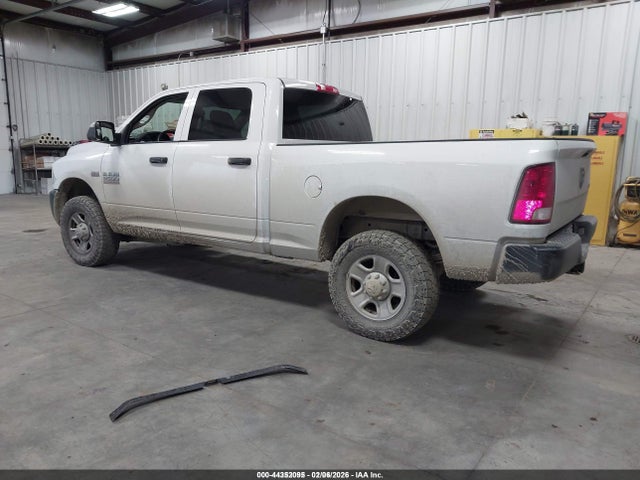 3C63R3CT7JG304828 RAM 3500 Tradesman 4x4 6&#039;4 Box