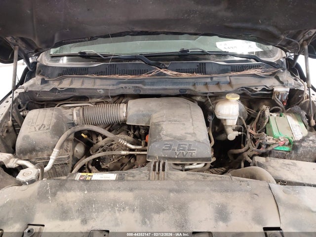 3C6RR7KG3KG619925 RAM 1500 Classic Tradesman 4x4 5&#039;7 Box