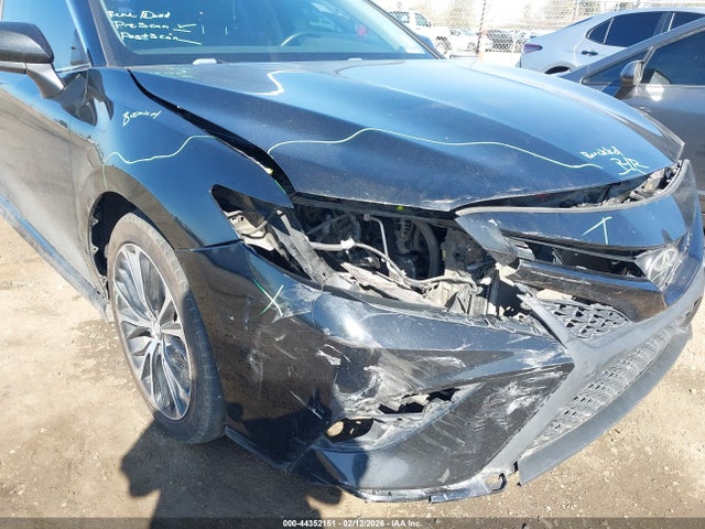 4T1B11HK1JU141473 Toyota CAMRY SE