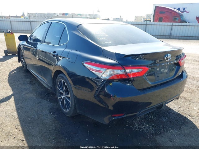 4T1B11HK1JU141473 Toyota CAMRY SE