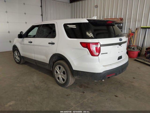 1FM5K8AR8HGD14957 Ford Utility Police Interceptor