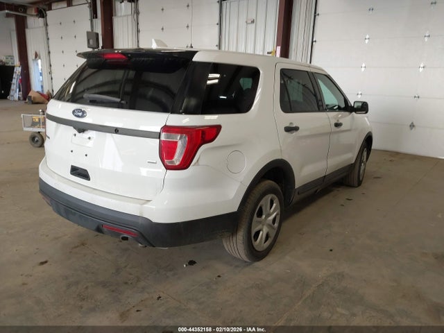 1FM5K8AR8HGD14957 Ford Utility Police Interceptor