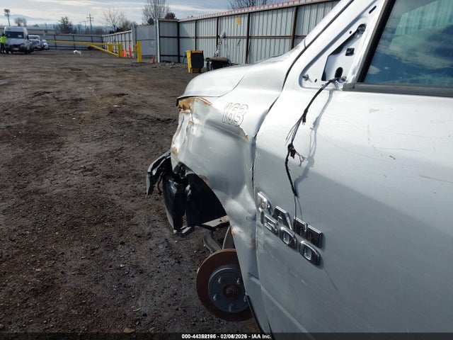 1C6RR7KG4GS369692 RAM 1500 Tradesman