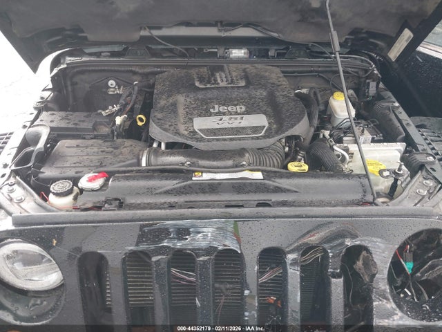 44352179 :رقم المزاد ، 1C4HJWEGXCL172452 vin ، 2012 Jeep Wrangler Unlimited Sahara مزاد بيع