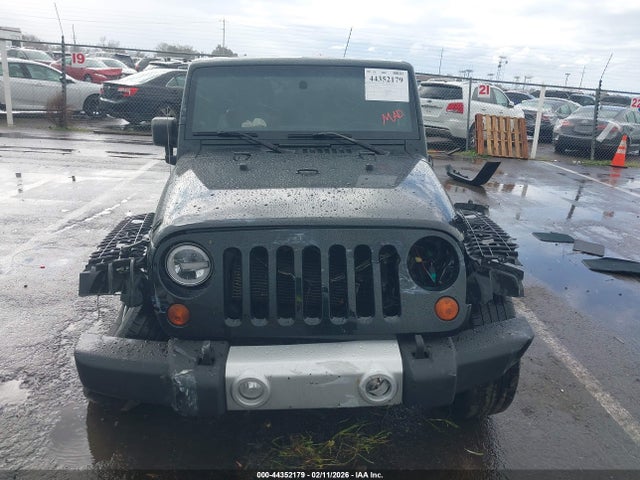 44352179 :رقم المزاد ، 1C4HJWEGXCL172452 vin ، 2012 Jeep Wrangler Unlimited Sahara مزاد بيع