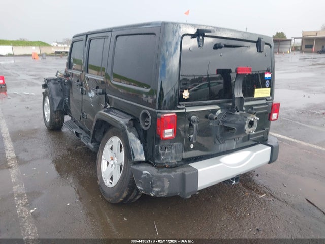 44352179 :رقم المزاد ، 1C4HJWEGXCL172452 vin ، 2012 Jeep Wrangler Unlimited Sahara مزاد بيع