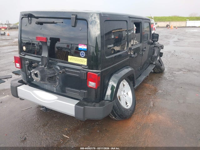 44352179 :رقم المزاد ، 1C4HJWEGXCL172452 vin ، 2012 Jeep Wrangler Unlimited Sahara مزاد بيع