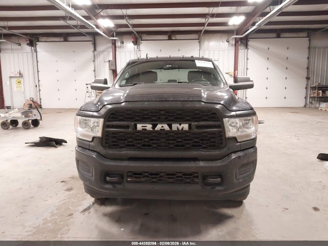3C63RRGJ8MG686867 RAM 3500 Tradesman 4x4 8&#039; Box