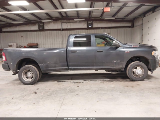3C63RRGJ8MG686867 RAM 3500 Tradesman 4x4 8&#039; Box