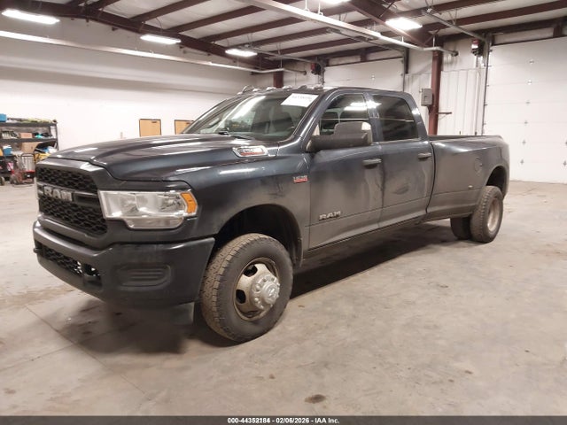 3C63RRGJ8MG686867 RAM 3500 Tradesman 4x4 8&#039; Box