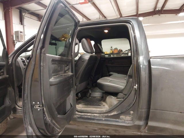 3C63RRGJ8MG686867 RAM 3500 Tradesman 4x4 8&#039; Box