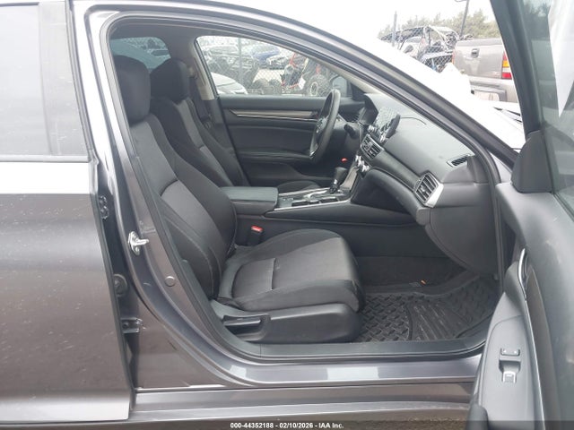 1HGCV1F19JA184288 Honda ACCORD LX