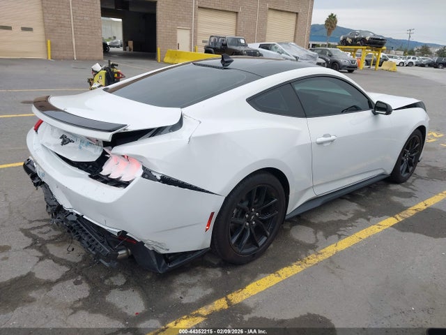Ford Mustang Ecoboost Fastback 2025 1FA6P8TH3S5113328 Image 4