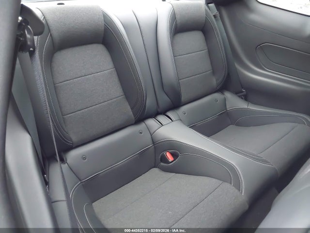 Ford Mustang Ecoboost Fastback 2025 1FA6P8TH3S5113328 Image 8