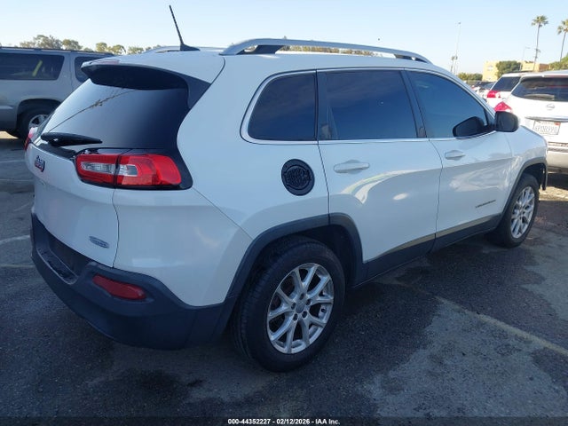 1C4PJLCB3HW653537 Jeep Cherokee Latitude Fwd