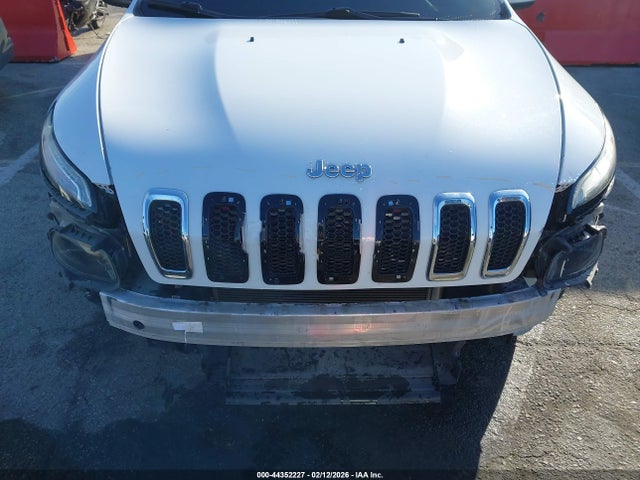 1C4PJLCB3HW653537 Jeep Cherokee Latitude Fwd