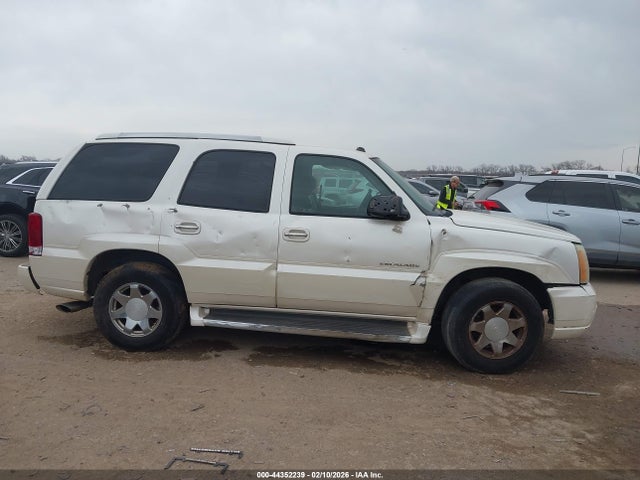 Продаж на аукціоні авто 2004 Cadillac Escalade Standard, vin: 1GYEC63T44R100121, номер лоту: 44352239
