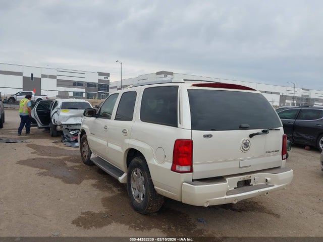 2004 CADILLAC ESCALADE 1GYEC63T44R100121 Photo 2