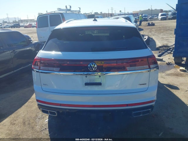 2024 Volkswagen Atlas Cross Sport 2.0t Sel R-line მანქანა იყიდება აუქციონზე, vin: 1V2AE2CA9RC235352, აუქციონის ნომერი: 44352248