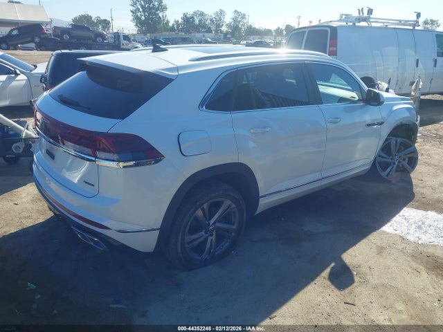 2024 Volkswagen Atlas Cross Sport 2.0t Sel R-line მანქანა იყიდება აუქციონზე, vin: 1V2AE2CA9RC235352, აუქციონის ნომერი: 44352248