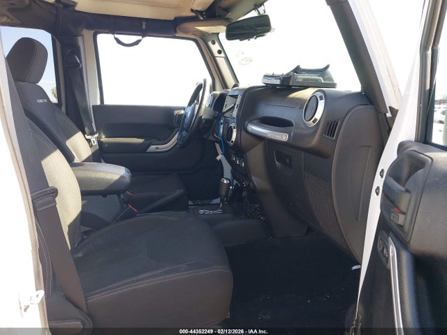 Jeep Wrangler Unlimited Rubicon 2014 1C4BJWFG3EL306502 Image 5