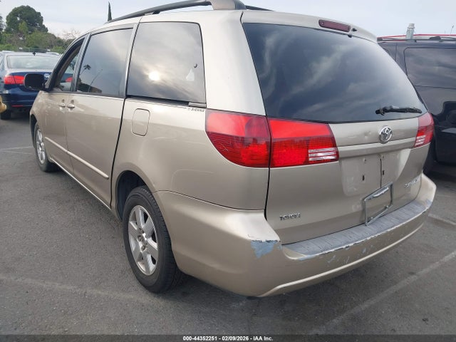 2005 TOYOTA SIENNA 5TDZA22C05S310953 Photo 2