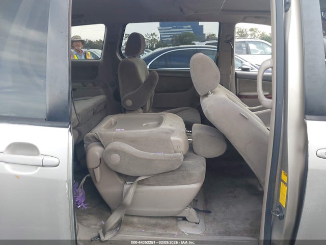 2005 TOYOTA SIENNA 5TDZA22C05S310953 Photo 7