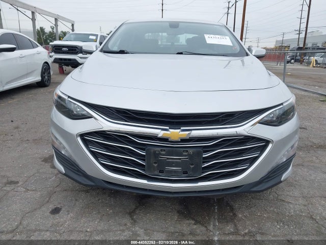 1G1ZD5ST5NF177088 Chevrolet Malibu Fwd Lt