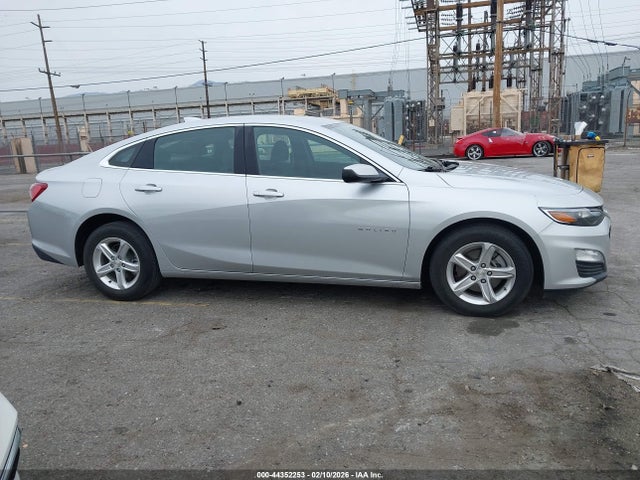 1G1ZD5ST5NF177088 Chevrolet Malibu Fwd Lt