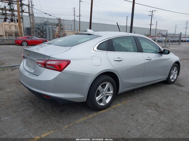1G1ZD5ST5NF177088 Chevrolet Malibu Fwd Lt