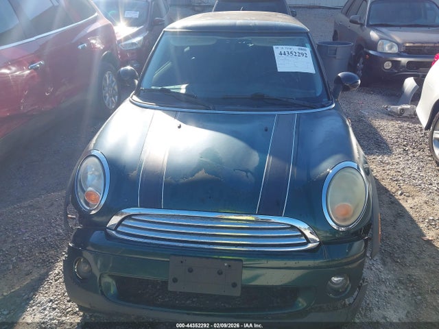 2010 MINI COOPER WMWMF3C52ATZ24316 Photo 9