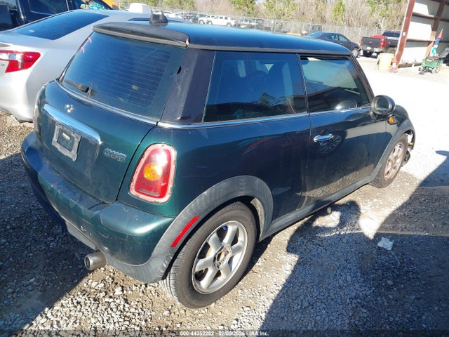 2010 MINI COOPER WMWMF3C52ATZ24316 Photo 3