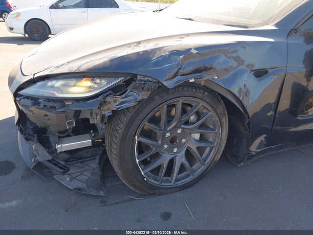 2025 TESLA MODEL 3 5YJ3E1EA4SF995697 Photo 5