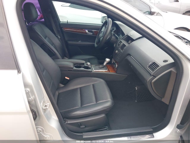 Продажа на аукционе авто 2010 Mercedes-benz C 300 Luxury/sport, vin: WDDGF5EB3AF493164, номер лота: 44352358