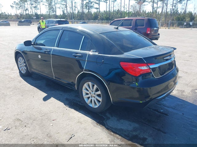 44352361 :رقم المزاد ، 1C3CCBBB0DN651608 vin ، 2013 Chrysler 200 Touring مزاد بيع