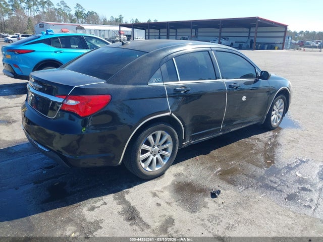 44352361 :رقم المزاد ، 1C3CCBBB0DN651608 vin ، 2013 Chrysler 200 Touring مزاد بيع