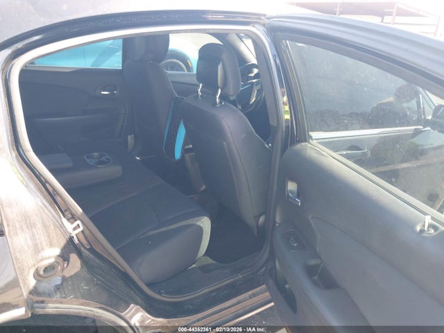 44352361 :رقم المزاد ، 1C3CCBBB0DN651608 vin ، 2013 Chrysler 200 Touring مزاد بيع
