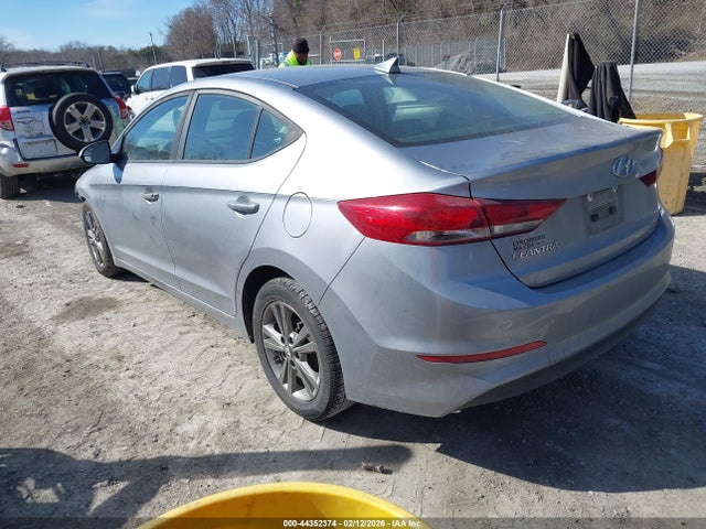 44352374 :رقم المزاد ، 5NPD84LF7HH015563 vin ، 2017 Hyundai Elantra Se مزاد بيع