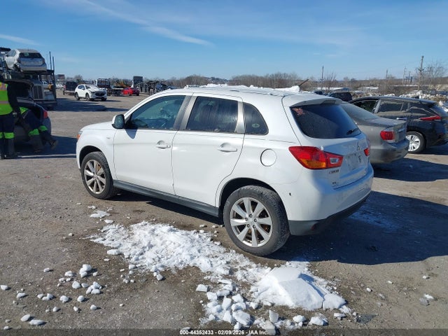 2015 MITSUBISHI OUTLANDER SPORT 4A4AR3AW3FE043072 Photo 2