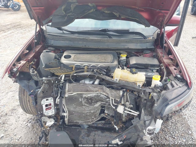 1C4PJLCB2KD285855 Jeep Cherokee Latitude Fwd