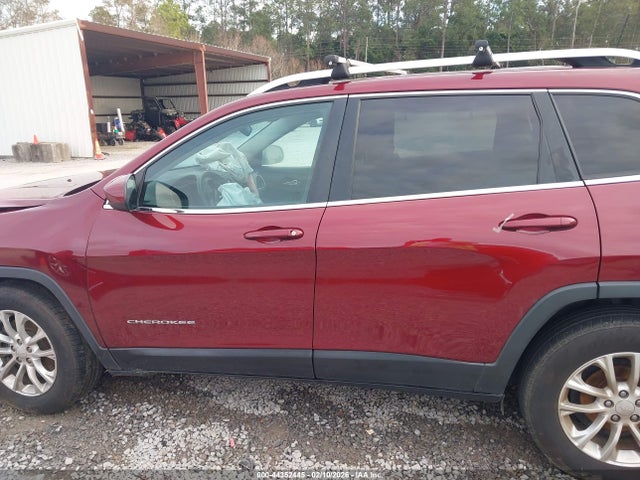 1C4PJLCB2KD285855 Jeep Cherokee Latitude Fwd