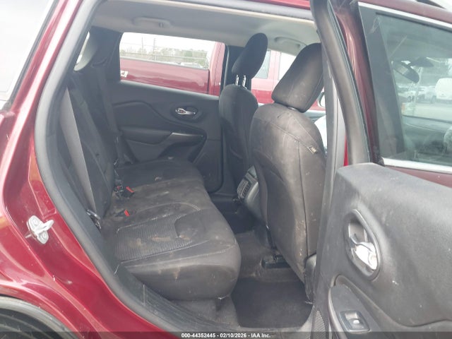 1C4PJLCB2KD285855 Jeep Cherokee Latitude Fwd