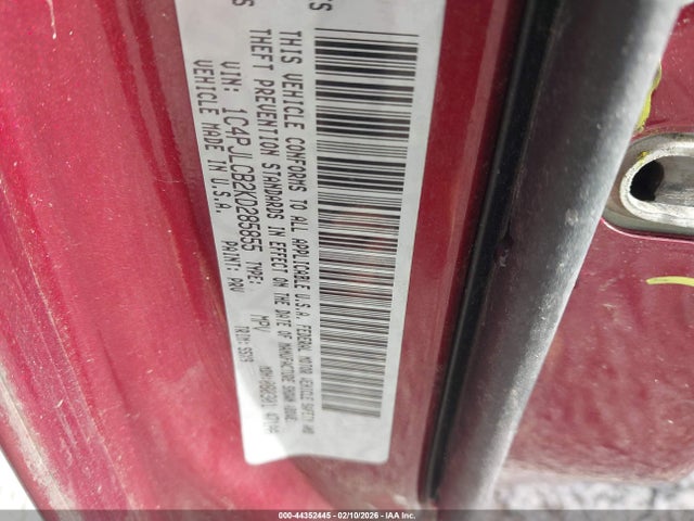 1C4PJLCB2KD285855 Jeep Cherokee Latitude Fwd